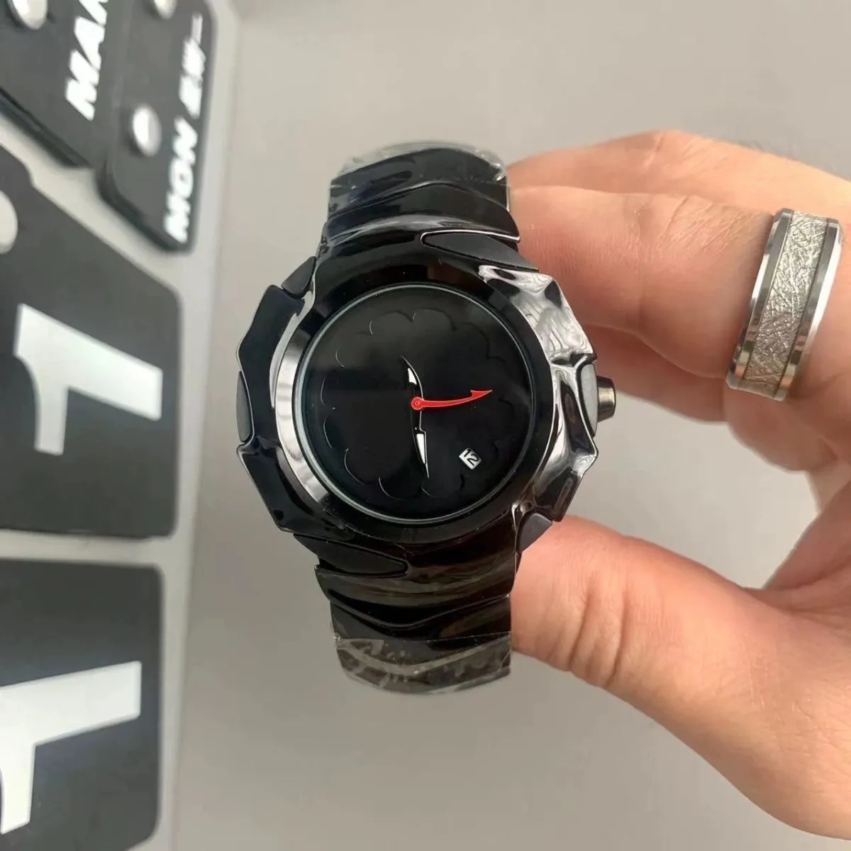 Orologio da uomo Y2K con lama  - Luxury Watch Top 10 recensione e prezzo