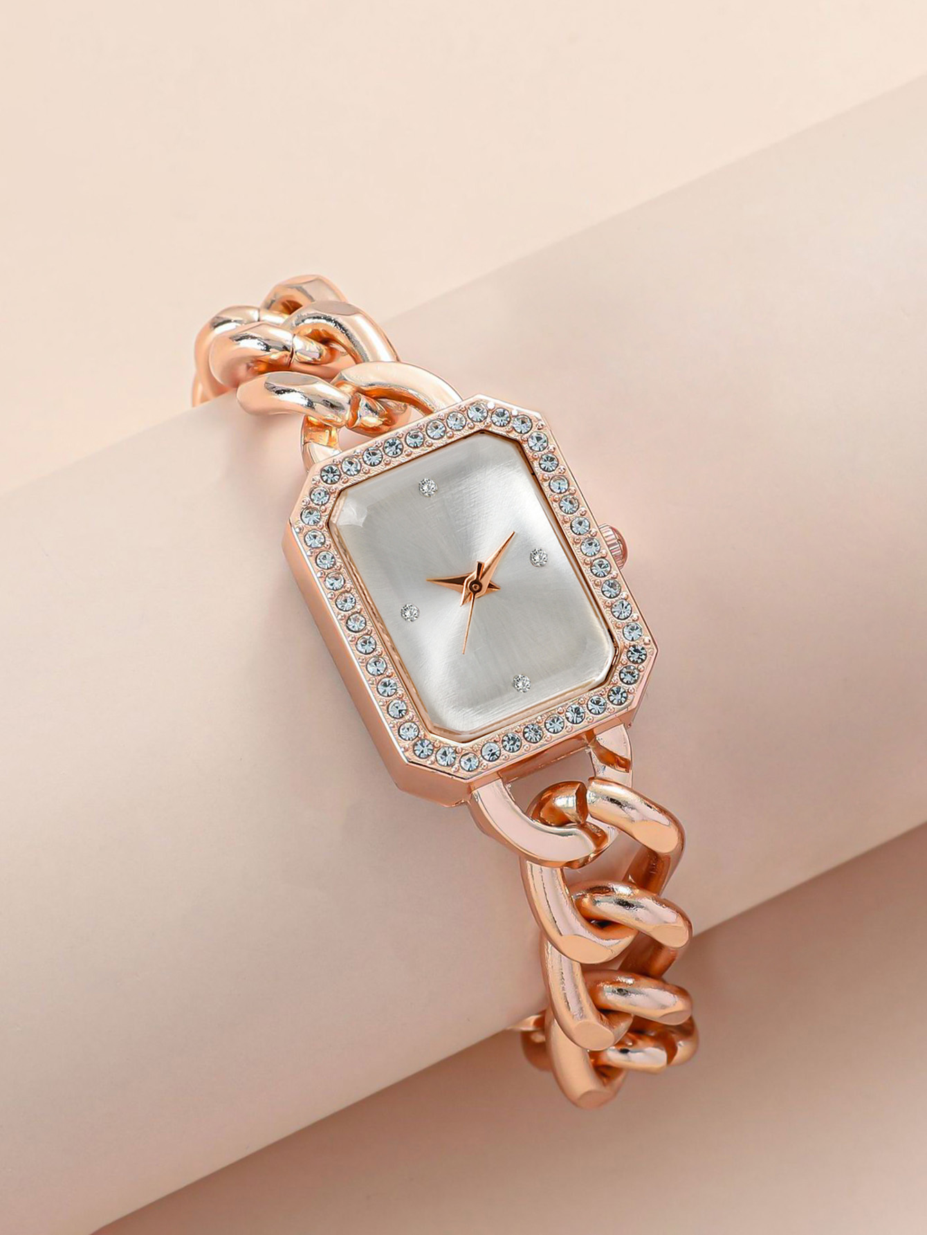 La scatola misteriosa contiene - Luxury Watch In Usa recensione e prezzo