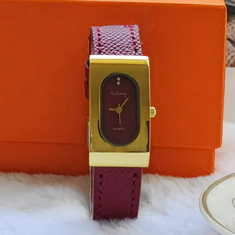 Orologio da donna di marca di  - Luxury Watch With Leather Strap recensione e prezzo