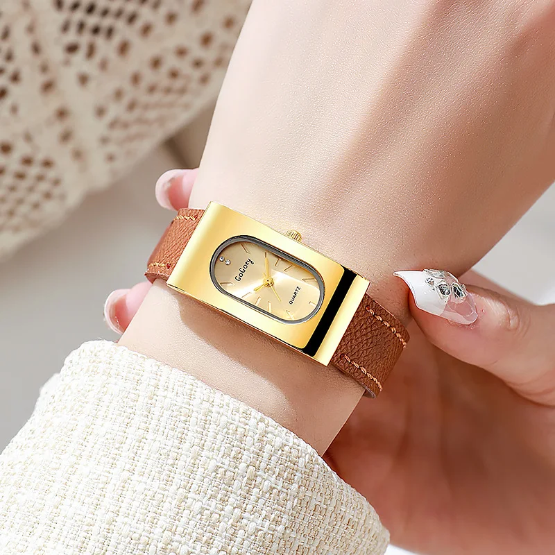 Orologio da donna di marca di  - Luxury Watch With Leather Strap recensione e prezzo
