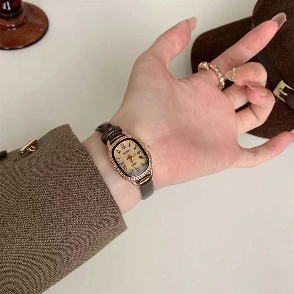 Famose donne di marca quadrant - Luxury Watch With Leather Strap recensione e prezzo