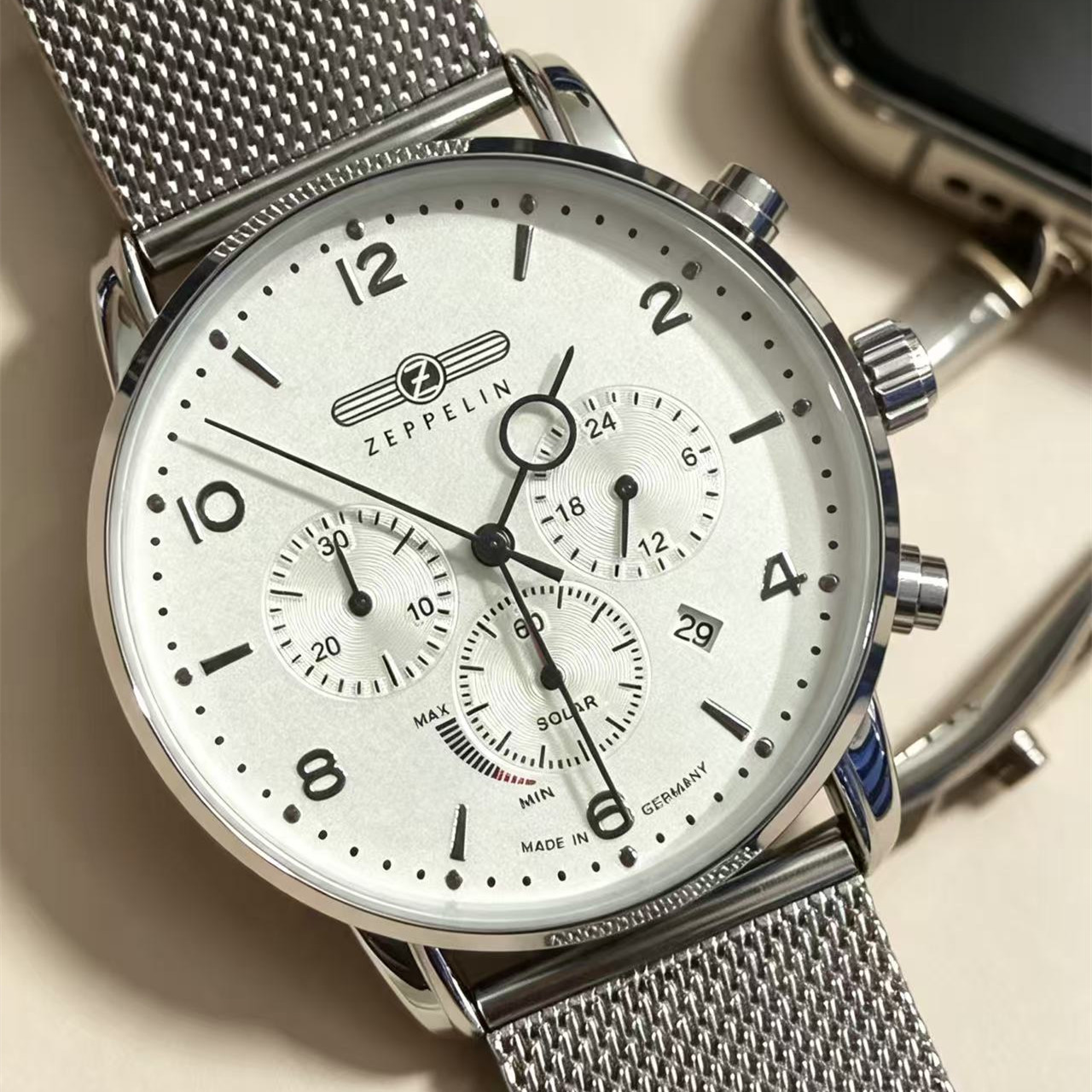 Orologio da Uomo Zeppelin Airs - Luxury Watch Case recensione e prezzo