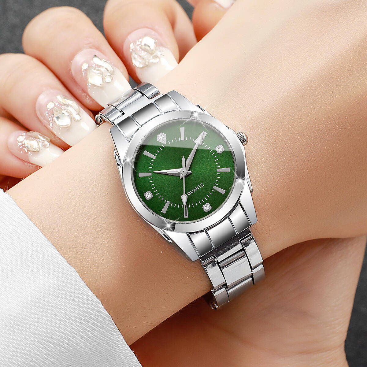 Orologi da donna con strass di - Luxury Watch Storage recensione e prezzo