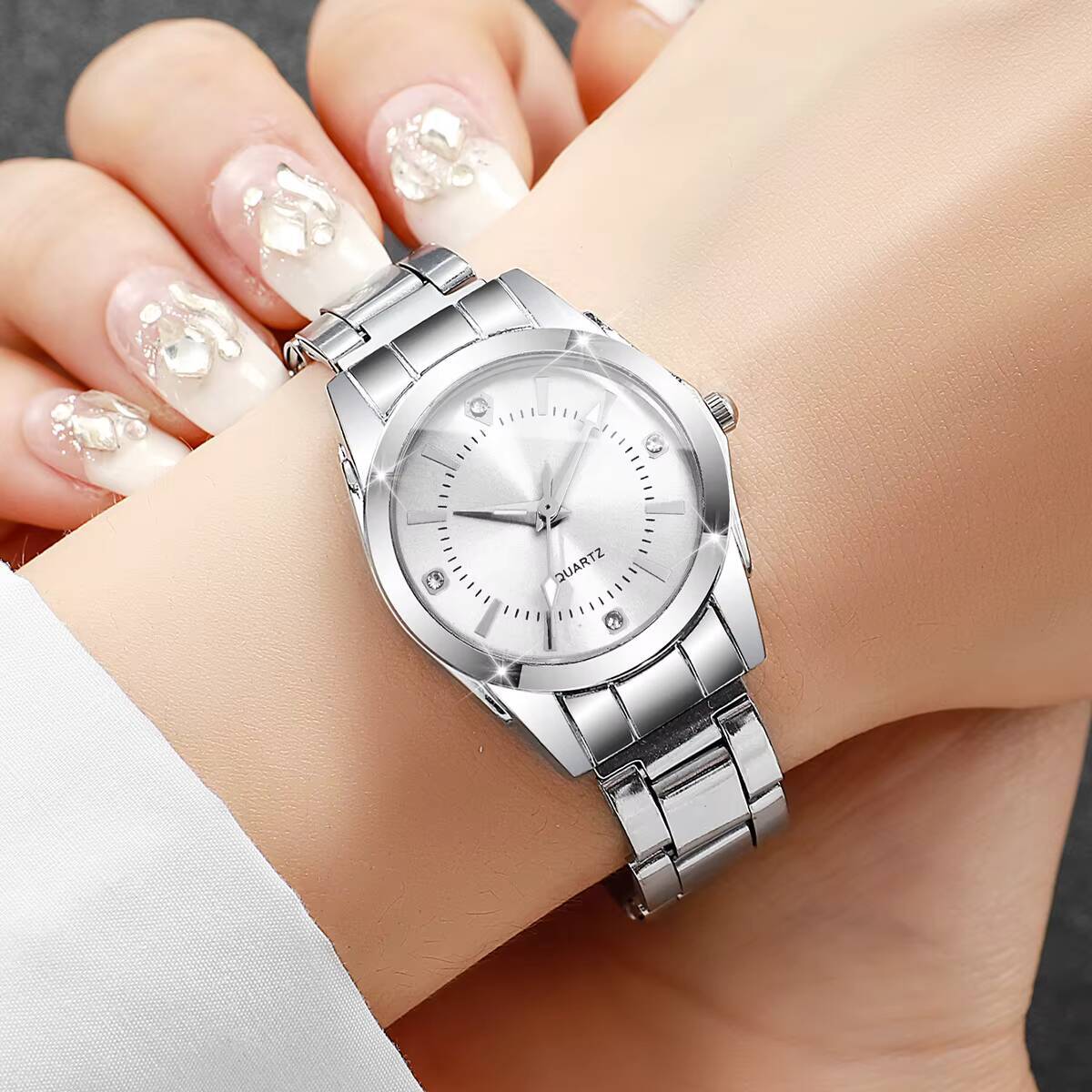 Orologi da donna con strass di - Luxury Watch Storage recensione e prezzo